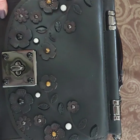 Coach Tea Rose Bag - Picture 3 of 9